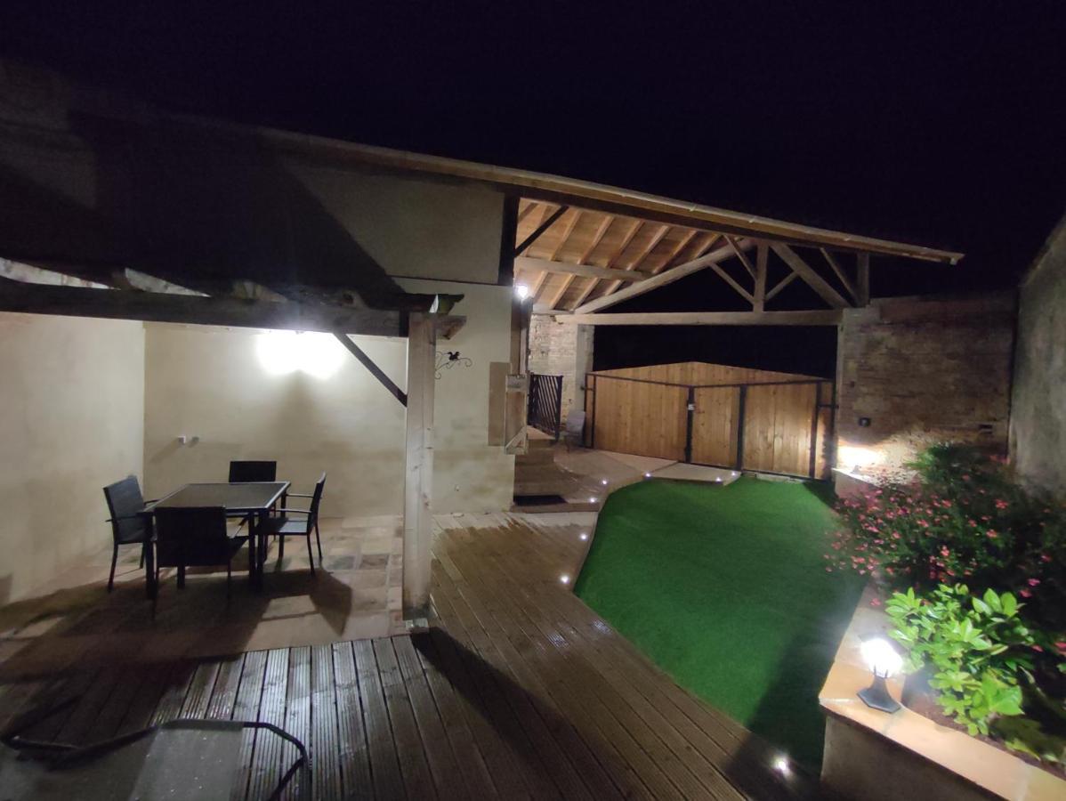 Gite Le Jardin Secret Et Gite Au Temps Suspendu Montpezat  Esterno foto