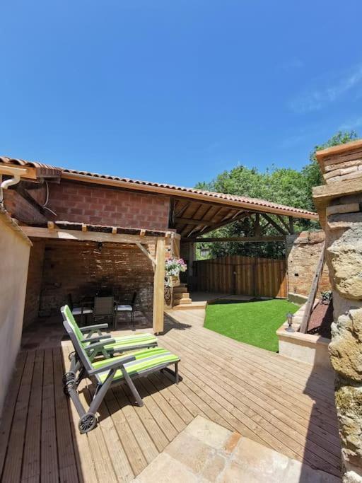 Gite Le Jardin Secret Et Gite Au Temps Suspendu Montpezat  Esterno foto