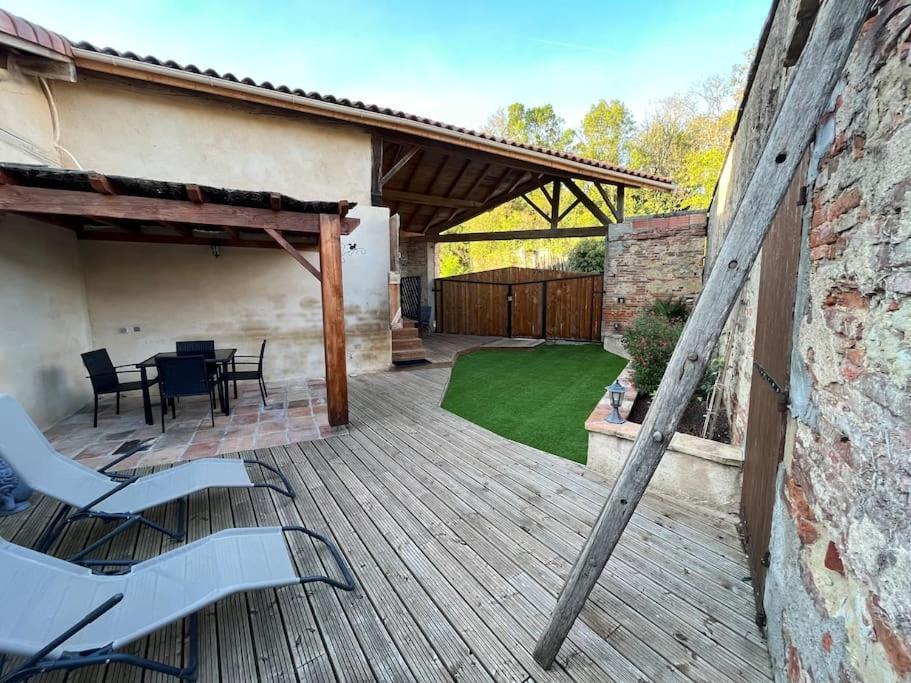 Gite Le Jardin Secret Et Gite Au Temps Suspendu Montpezat  Esterno foto